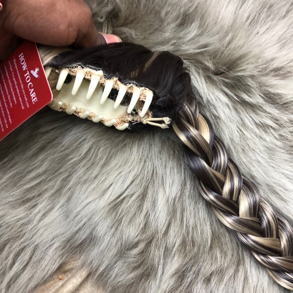 - 20” DARK BROWN&ASH BLONDE JAW CLIP FISHTAIL CLIP main image 8